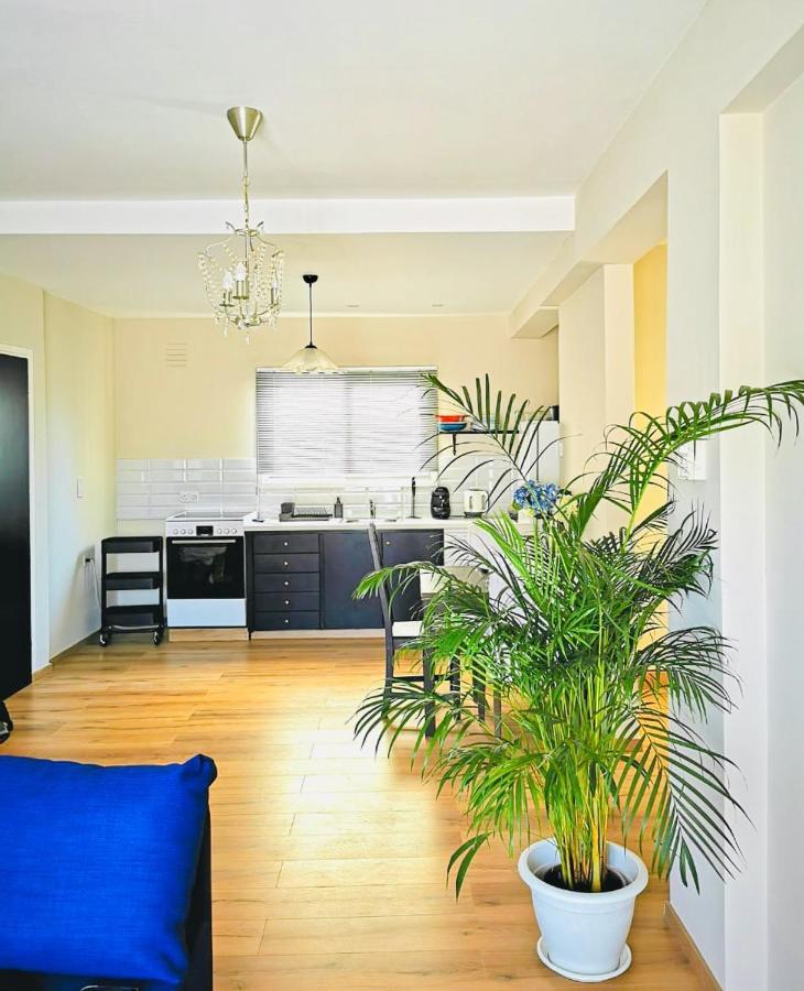 Kareem Flat Apartment Larnaca Bagian luar foto